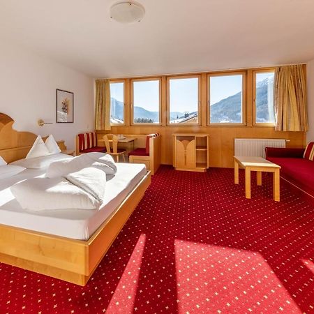 Hotel Schwarzer Adler Resia Ngoại thất bức ảnh