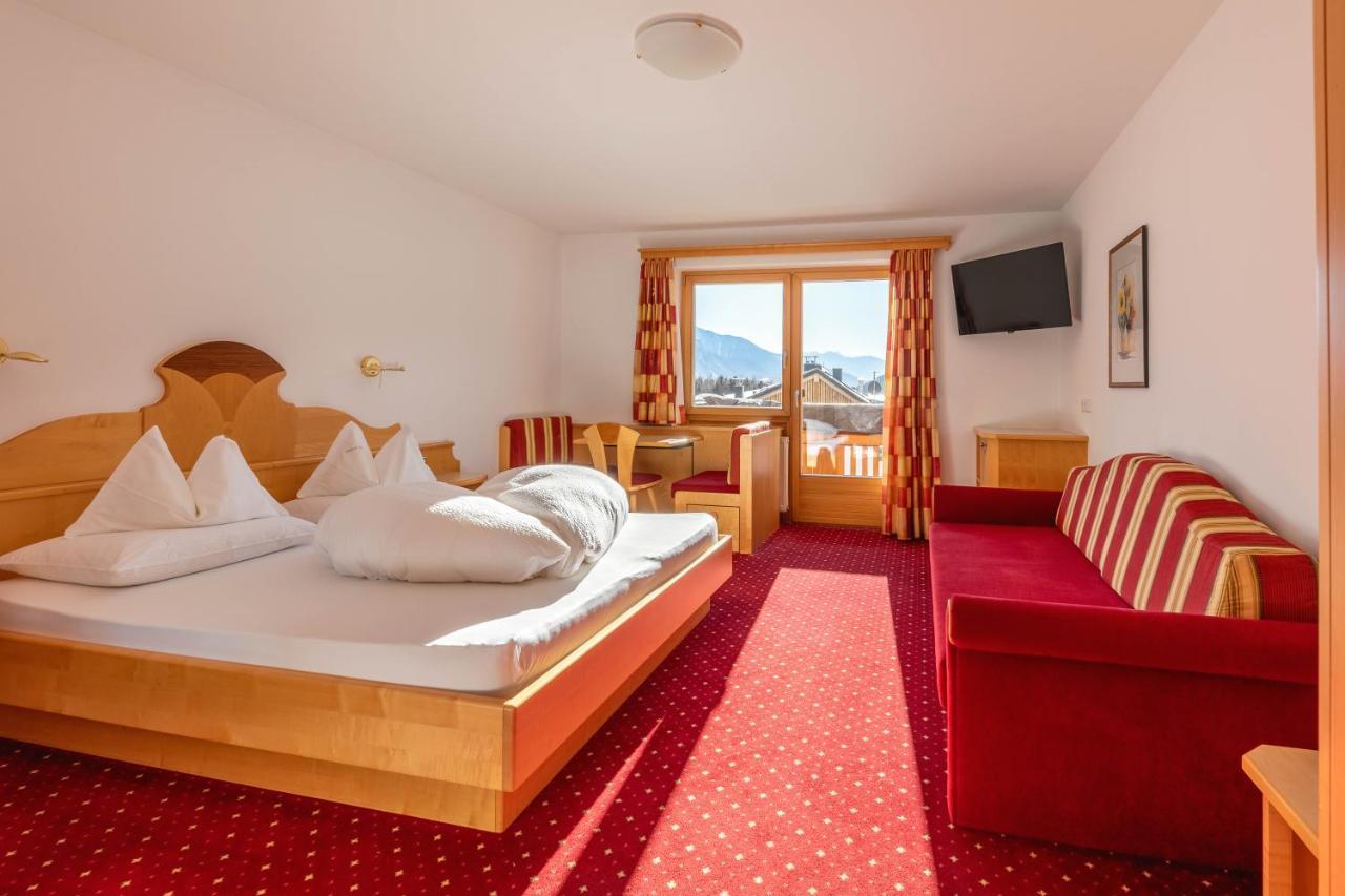 Hotel Schwarzer Adler Resia Ngoại thất bức ảnh