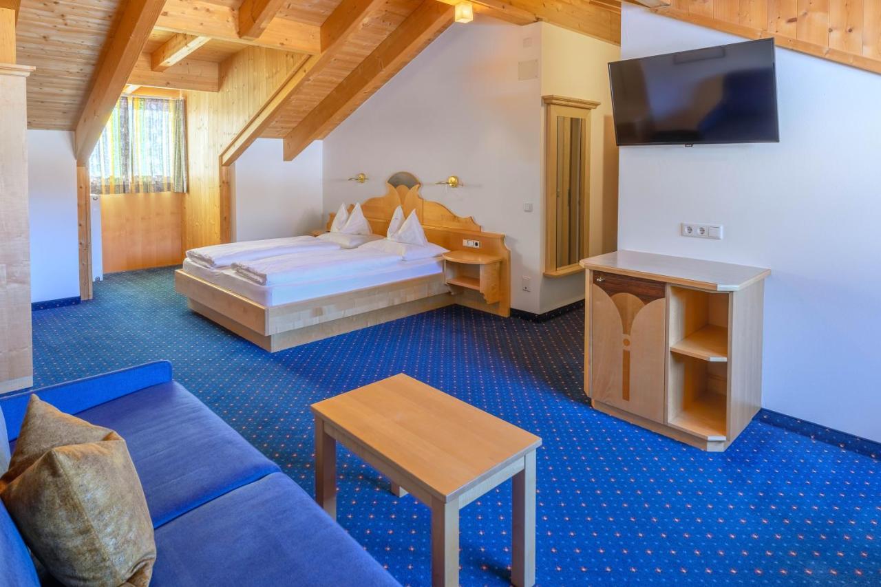 Hotel Schwarzer Adler Resia Ngoại thất bức ảnh