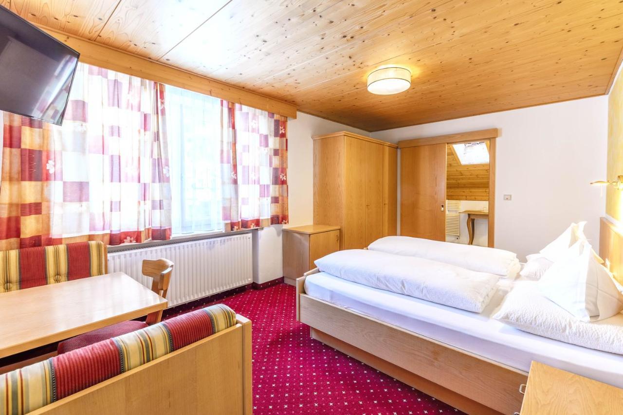 Hotel Schwarzer Adler Resia Ngoại thất bức ảnh