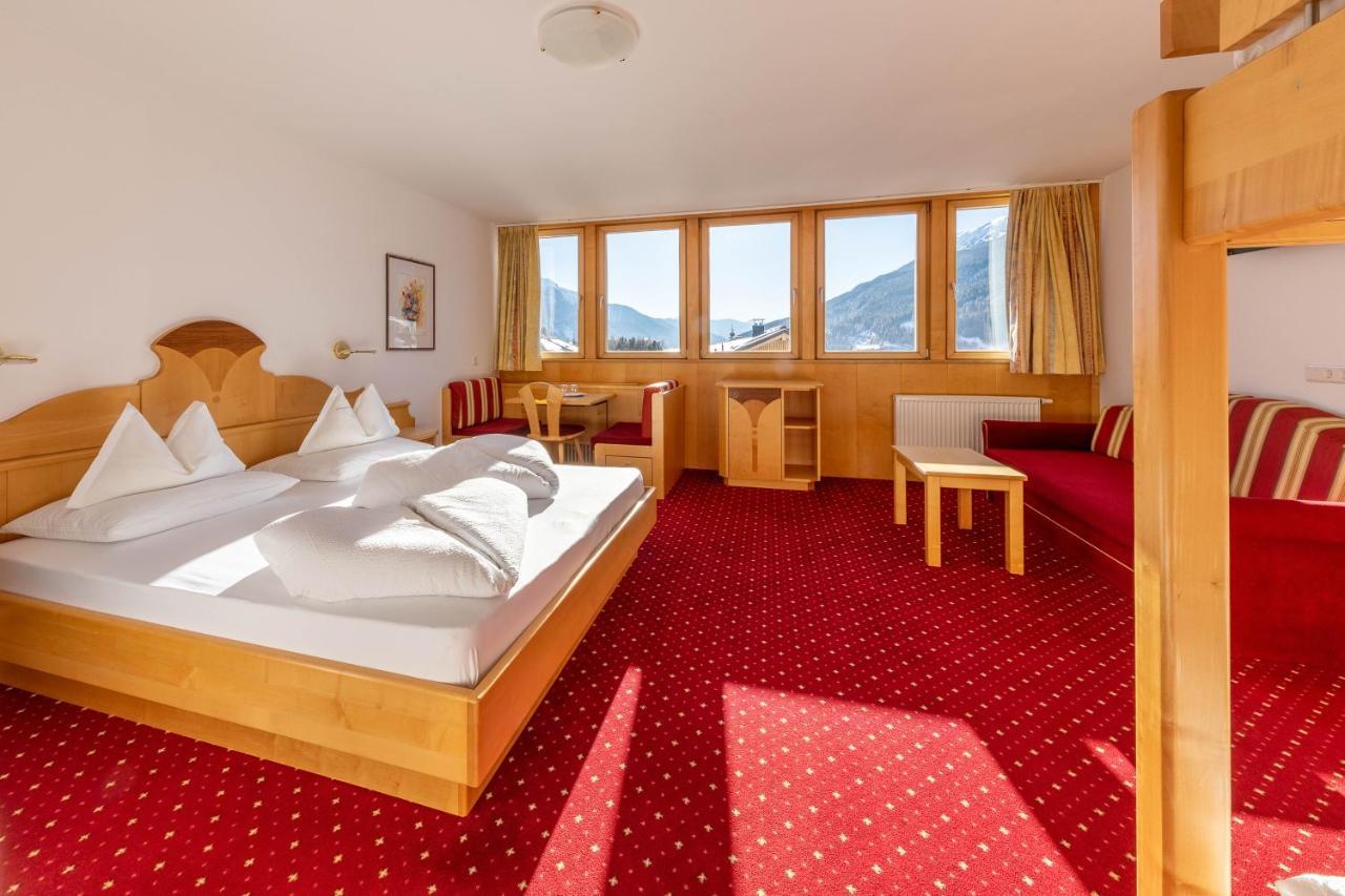 Hotel Schwarzer Adler Resia Ngoại thất bức ảnh