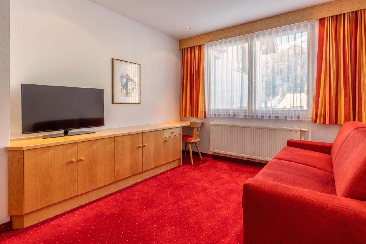 Hotel Schwarzer Adler Resia Ngoại thất bức ảnh