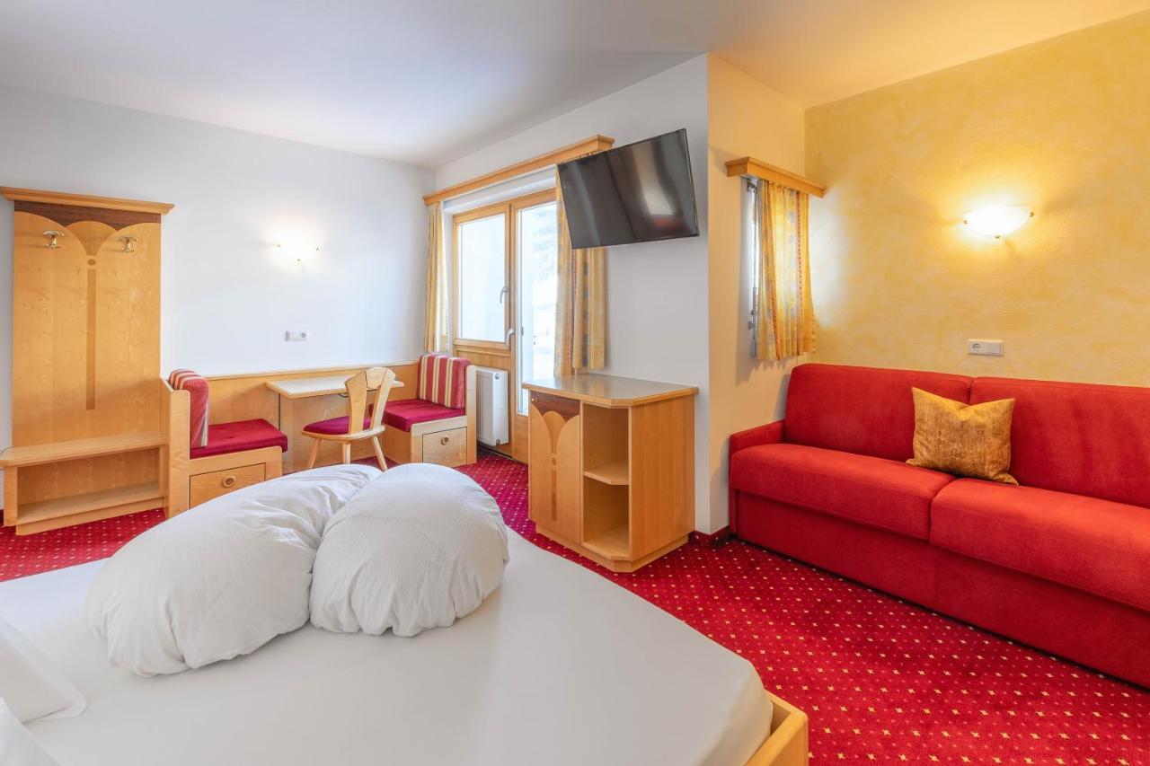 Hotel Schwarzer Adler Resia Ngoại thất bức ảnh