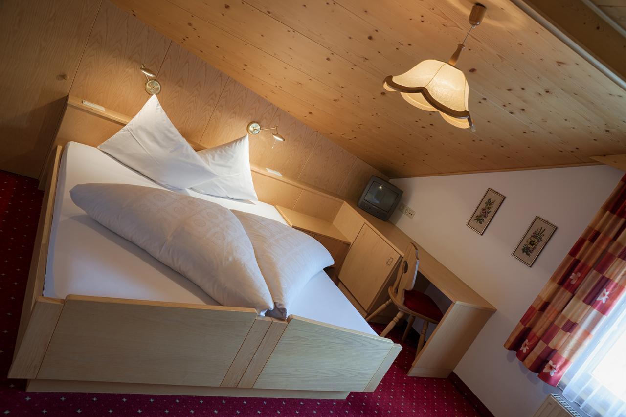 Hotel Schwarzer Adler Resia Ngoại thất bức ảnh