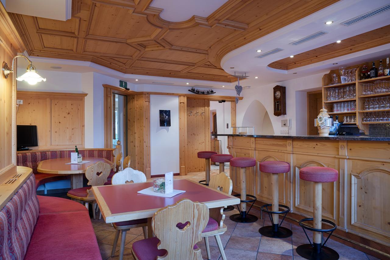Hotel Schwarzer Adler Resia Ngoại thất bức ảnh