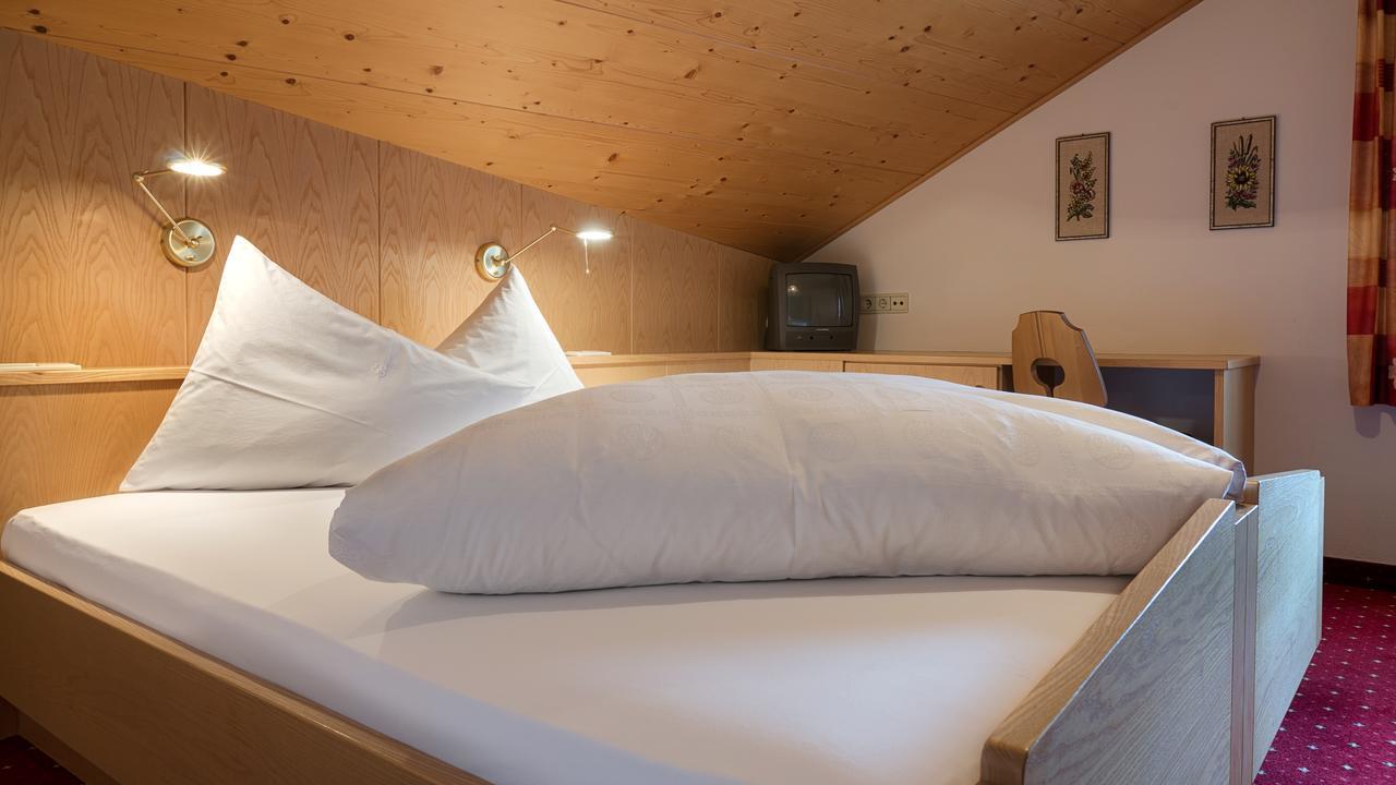 Hotel Schwarzer Adler Resia Ngoại thất bức ảnh